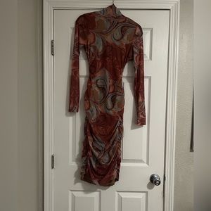 Swirl Long Sleeve/Open back dress Size:L